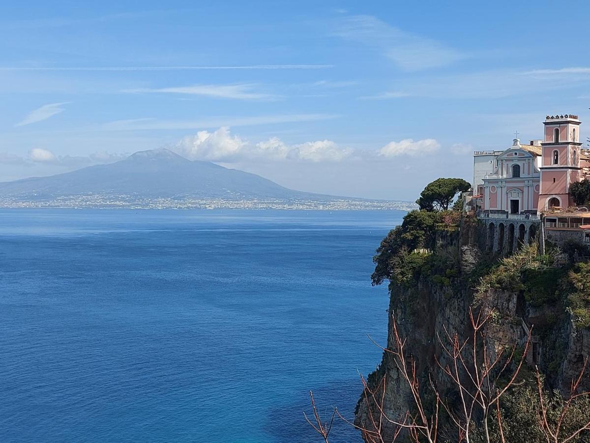ויקו אקוונסה Margherita House Sorrento מראה חיצוני תמונה